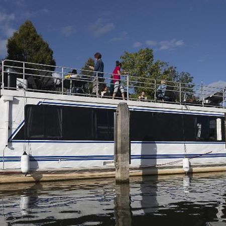 Bluebird House-Boat East Molesey Exterior photo
