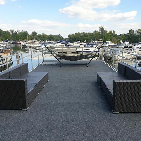 Bluebird House-Boat East Molesey Exterior photo