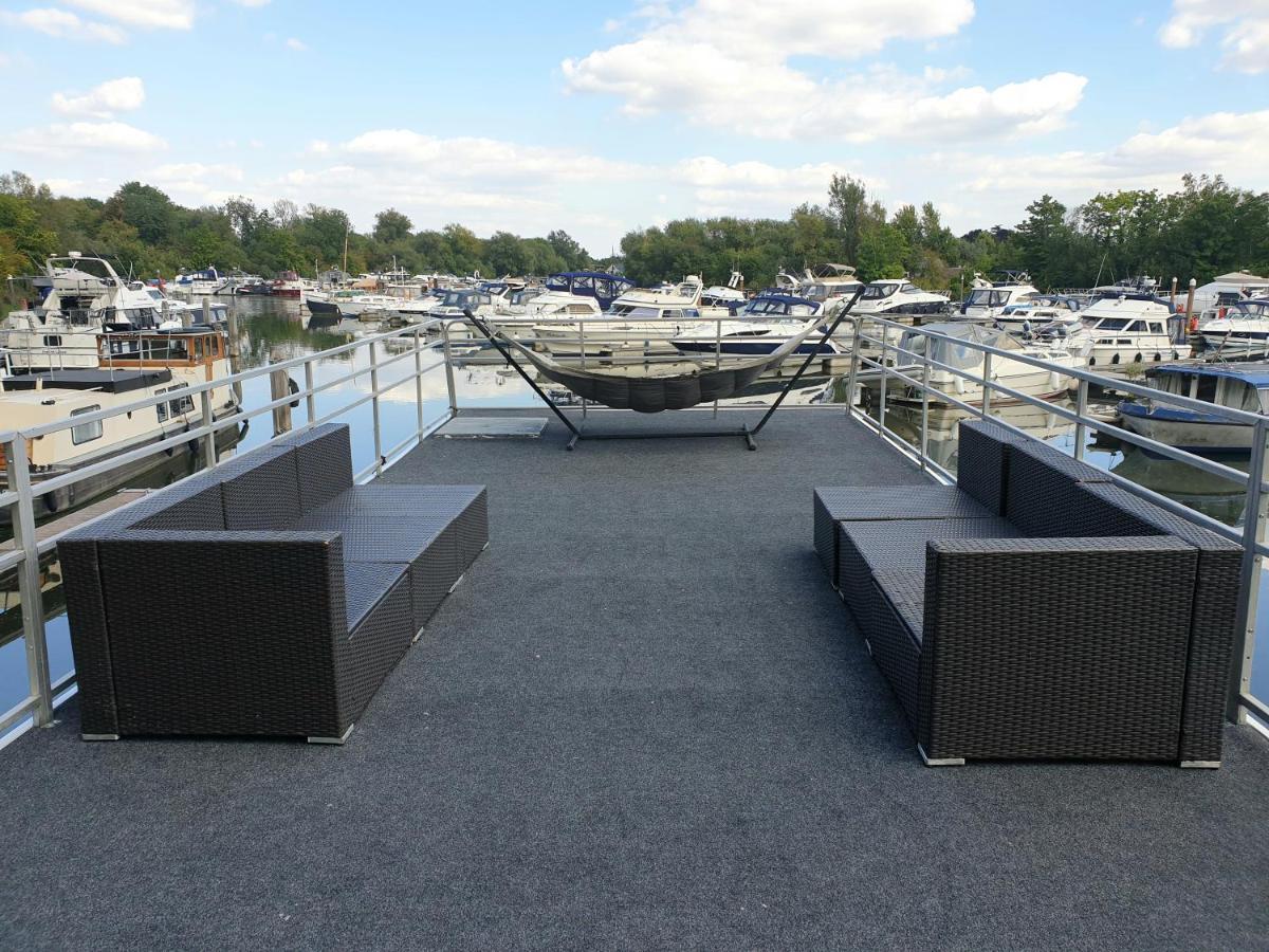 Bluebird House-Boat East Molesey Exterior photo